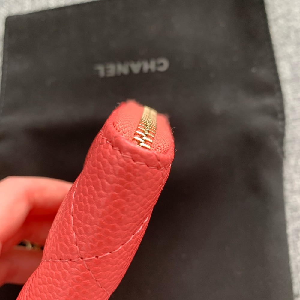 Authentic brand new Chanel o key case pouch pearly pink full set - Picture 5 of 10